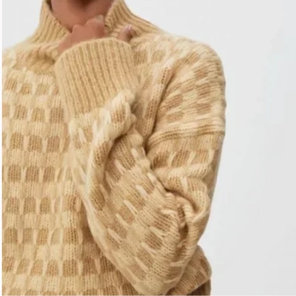 Everlane Sweaters - Everlane Cloud Checkered Turtleneck Cashmere Blend Size Medium